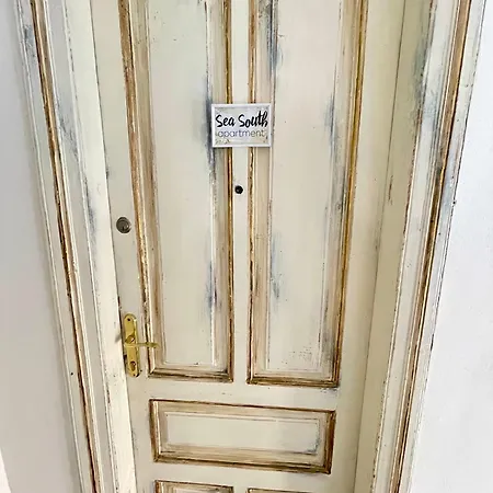 Appartement 'sea South' Apartment, Super Central, Vintage Style, 1bdr *